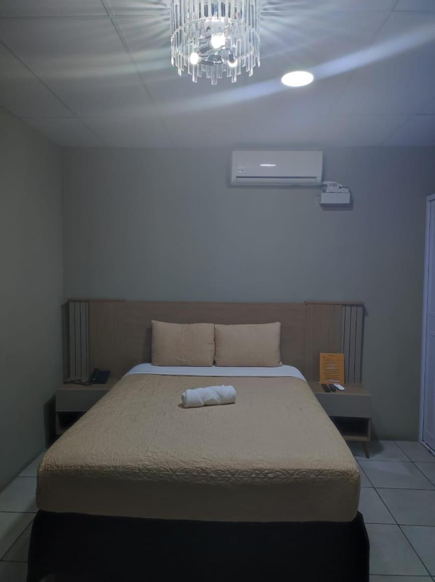 Kartagus Hotel San Salvador Exterior photo